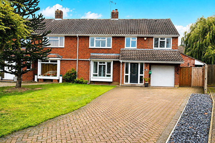 4 Bedroom Semi Detached House For Sale In Park Avenue, Maidstone, ME14