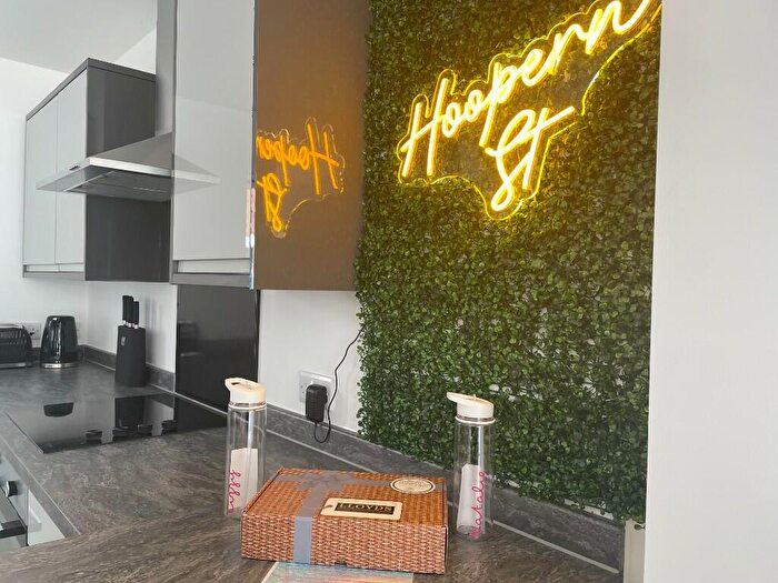 2 Bedroom Terraced House To Rent In Hoopern Street, Exeter, Devon, EX4