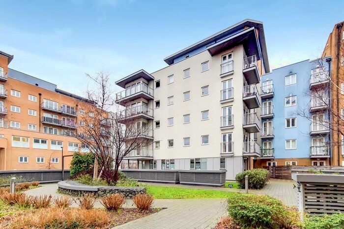 2 Bedroom Flat To Rent In Whitestone Way, Croydon, CR0