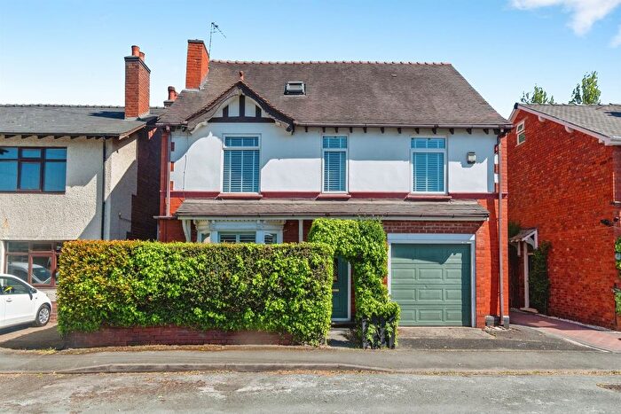 5 Bedroom Detached House For Sale In Hednesford Street, Cannock, WS11
