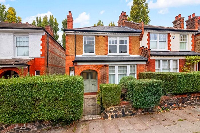2 Bedroom Apartment For Sale In Princethorpe Road, London, Sydenham, SE26