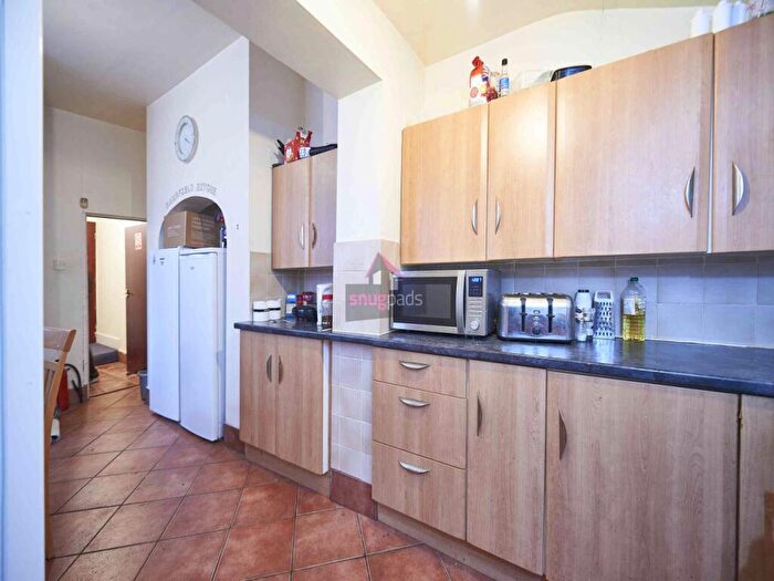 7 Bedroom House To Rent In Barrfield Road, Salford, M6