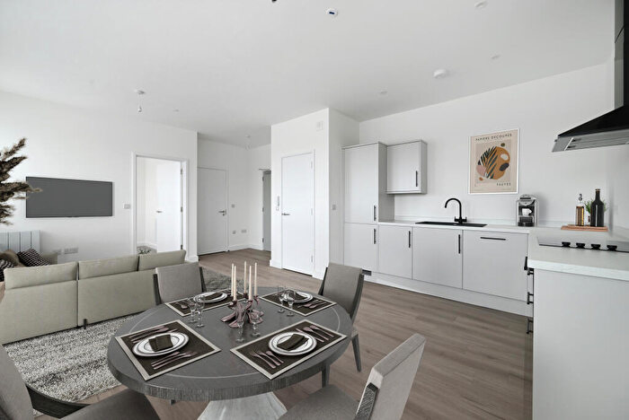 2 Bedroom Apartment To Rent In Guild House, Oundle Road, Peterborough, PE2