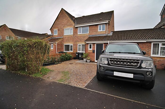 3 Bedroom Semi Detached House For Sale In Camelia Close, Denvilles, PO9