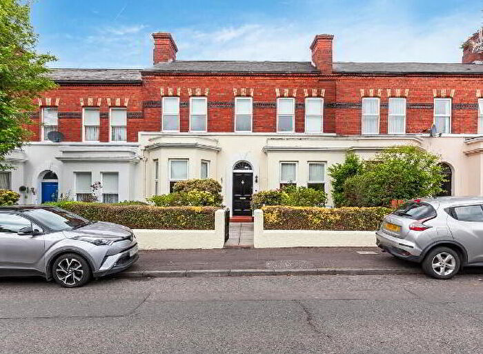 6 Bedroom Terrace House For Sale In Hughenden Avenue, Belfast, BT15