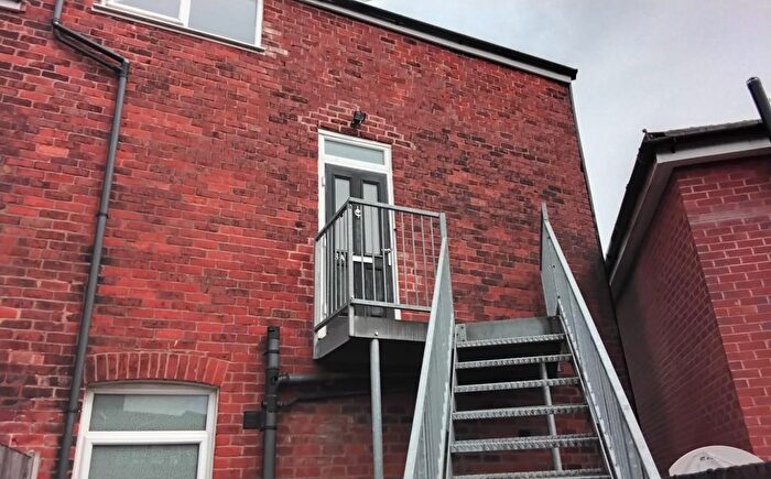 2 Bedroom Flat To Rent In Hewitt Street, Leyland, PR25