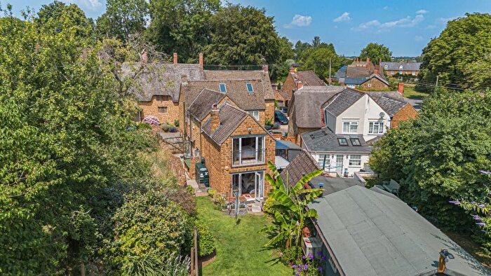 3 Bedroom Detached House For Sale In Hanwell, Banbury, Oxfordshire, OX17