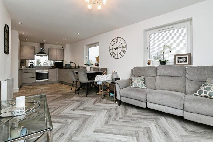 2 Bedroom Flat For Sale In St. Johns Avenue, Braintree, Essex, CM7