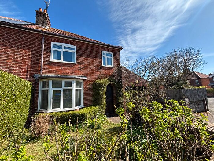 3 Bedroom Semi-Detached House To Rent In Bernard Road, Cromer, NR27