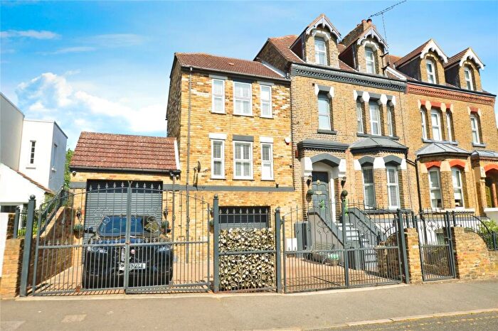 7 Bedroom Semi Detached House For Sale In Elms Avenue, Ramsgate, Kent, CT11