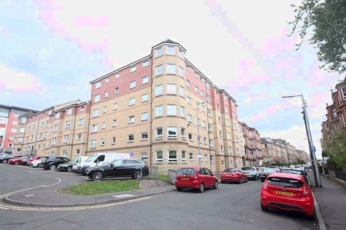 2 Bedroom Flat To Rent In Flat / Hillfoot Street, Glasgow, G31
