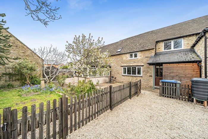 4 Bedroom Semi-Detached House To Rent In Station Road, Brize Norton, OX18