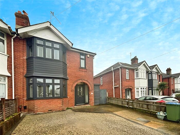 3 Bedroom Semi-Detached House To Rent In Prince Of Wales Avenue, Southampton, Hampshire, SO15