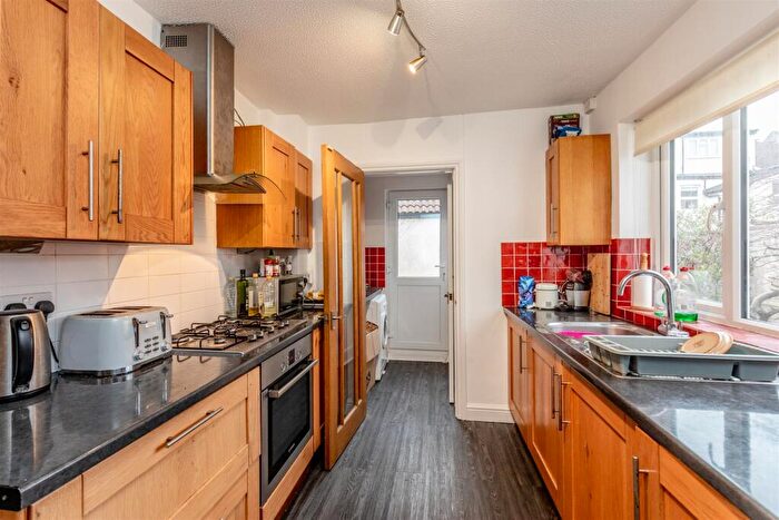 2 Bedroom End Of Terrace House To Rent In Boston Road, Bristol, BS7