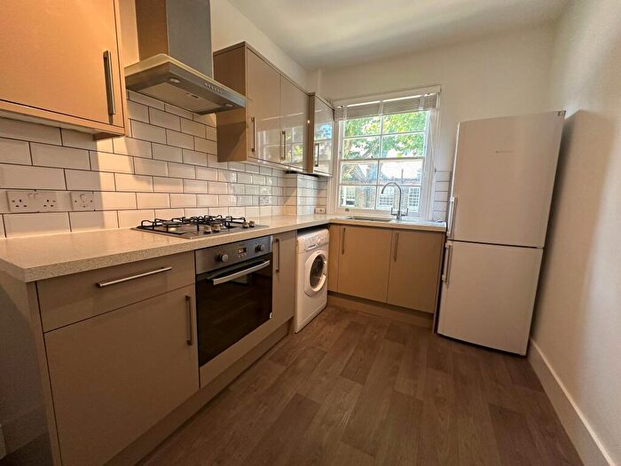 1 Bedroom Apartment To Rent In Merrow Street, London, SE17