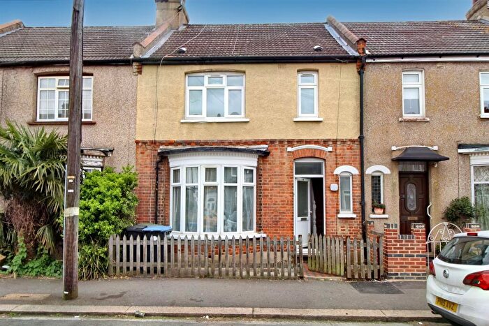 3 Bedroom Terraced House To Rent In Salisbury Road, EN3