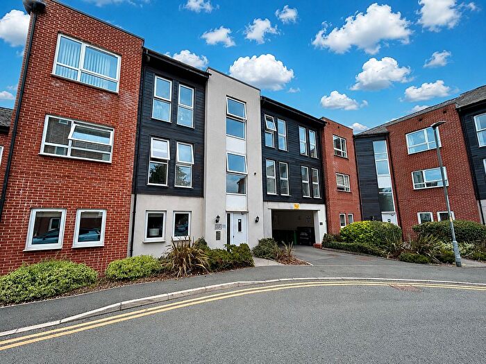 2 Bedroom Flat For Sale In Georgia Avenue, West Didsbury, M20
