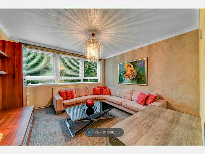 1 Bedroom Flat To Rent In Coltash Court, London, EC1Y