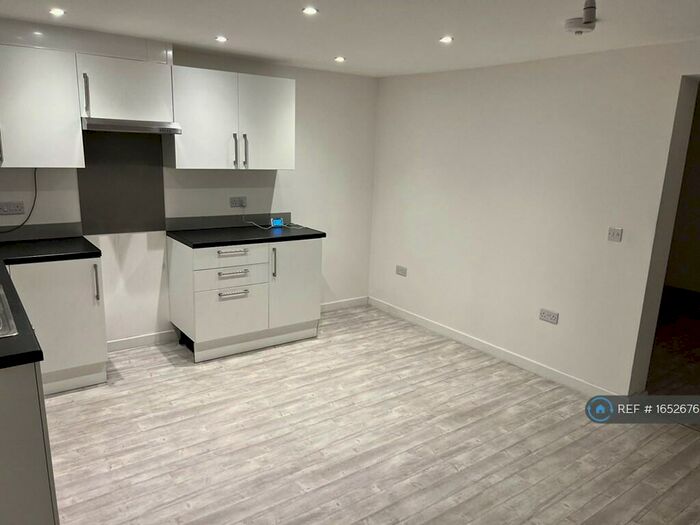 2 Bedroom Flat To Rent In Glebe Close, Thetford, IP24