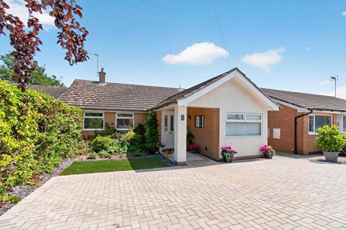 2 Bedroom Bungalow For Sale In Forth Close, Oakham, Rutland, LE15