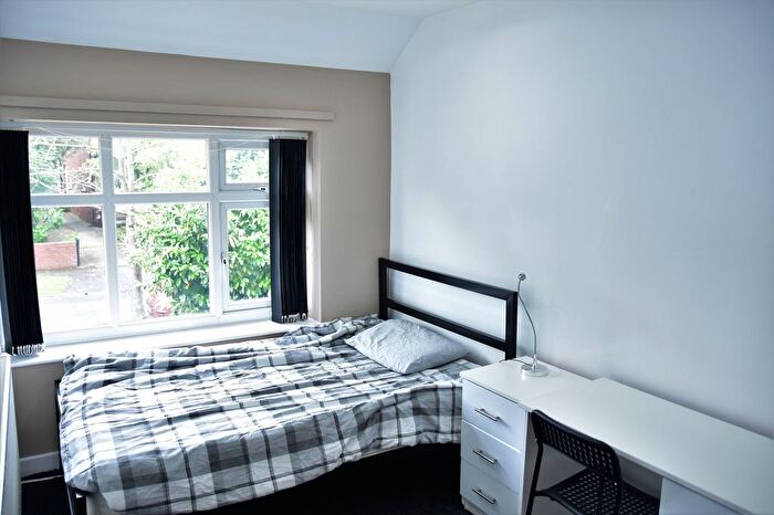 4 Bedroom Semi-detached House To Rent In A Beckett's Park Crescent, Leeds, LS6