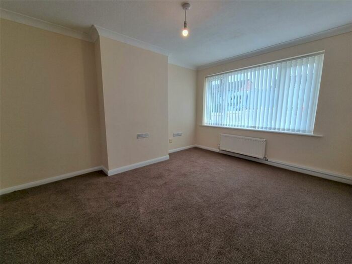 3 Bedroom Semi-Detached House To Rent In Ladbrooke Crescent, Nottingham, Nottinghamshire, NG6