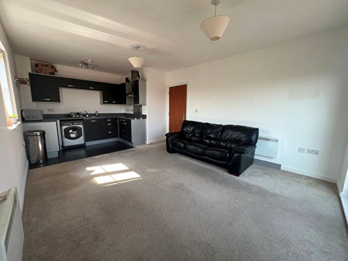 1 Bedroom Flat To Rent In Moorland Green, Swansea, SA4
