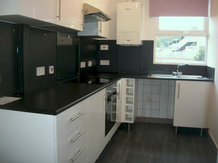 1 Bedroom Flat To Rent In Recently Refurbished, CR5