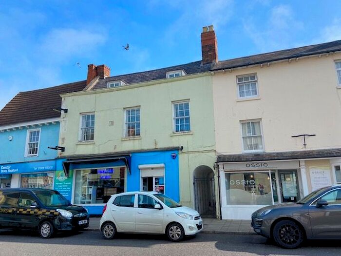 4 Bedroom Flat To Rent In High Street, Stony Stratford, Milton Keynes, MK11