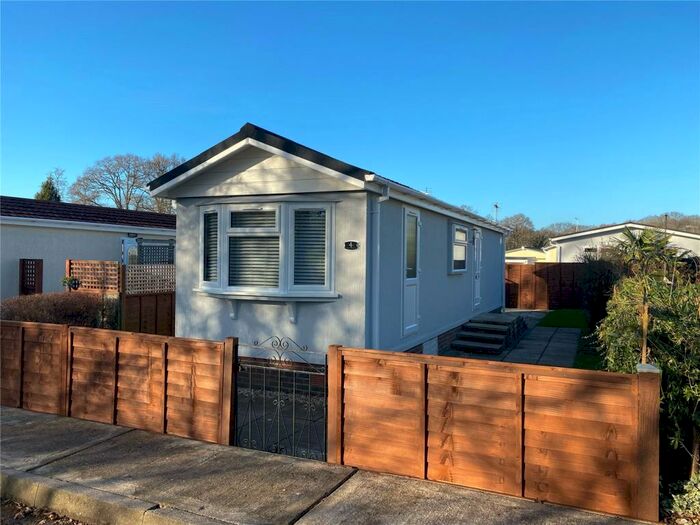 1 Bedroom Detached House For Sale In Church Farm Close, Dibden, Southampton, Hampshire, SO45