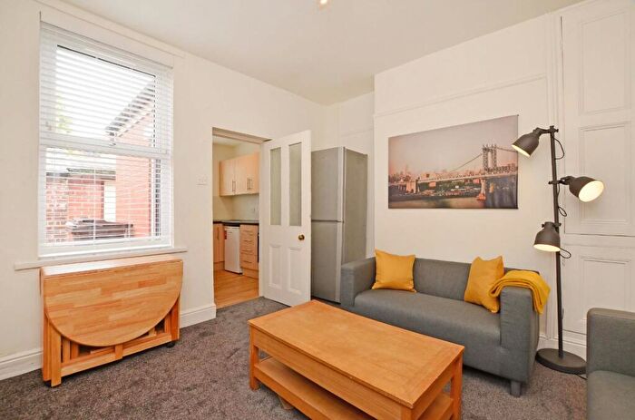 4 Bedroom House To Rent In Club Garden Road Highfield Sheffield, S11