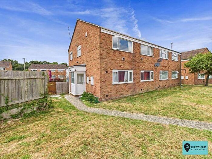 2 Bedroom Maisonette For Sale In Cheviot Close, Quedgeley, GL2