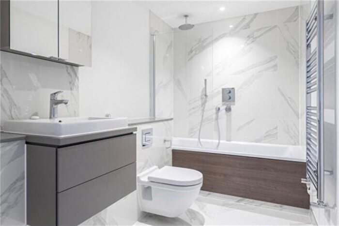 3 Bedroom Flat To Rent In The Penthouse, Hand Axe Yard, Kings Cross, London, WC1X