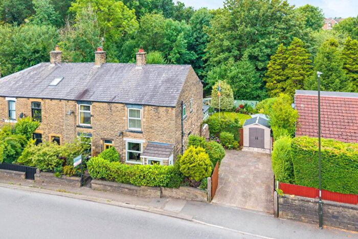 2 Bedroom End Of Terrace House For Sale In Primrose Lane, Glossop, SK13