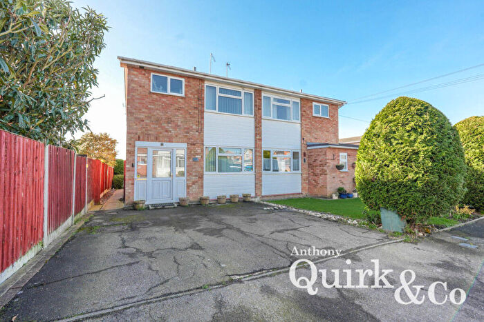 3 Bedroom Semi-Detached House For Sale In Caversham Park Avenue, Rayleigh, SS6