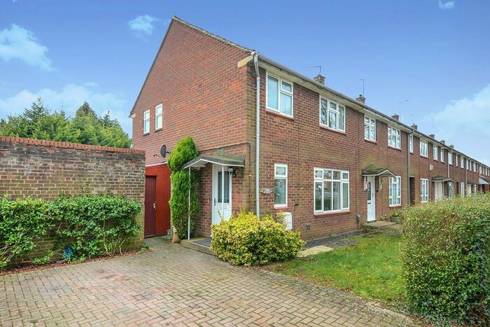 3 Bedroom End Of Terrace House To Rent In Fletcher Way, Hemel Hempstead, Hertfordshire HP2