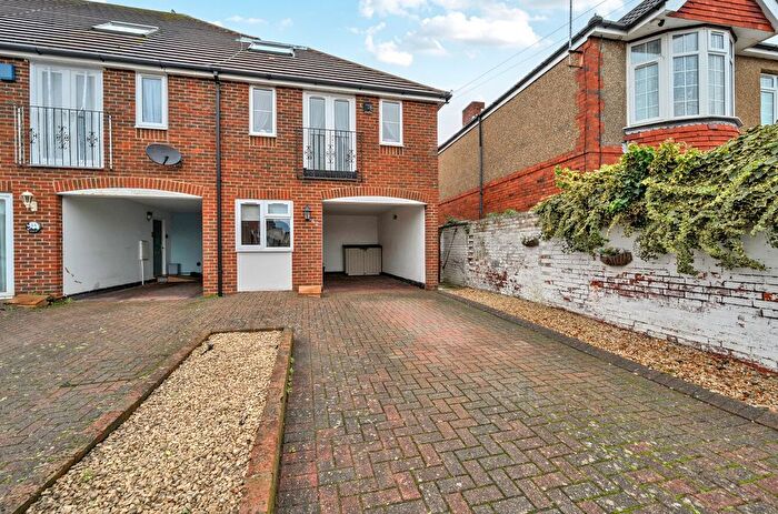 3 Bedroom End Terrace House For Sale In Grove Avenue, Gosport, Hampshire, PO12