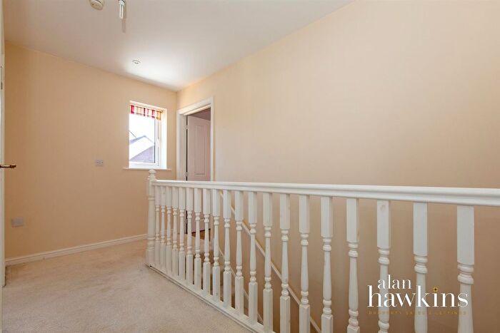 2 Bedroom Detached House For Sale In Buxton Way, Royal Wootton Bassett, Swindon, SN4