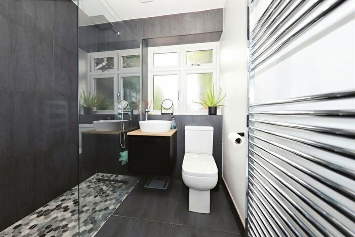 2 Bedroom Bungalow For Sale In Kidderminster Road, Bewdley, DY12