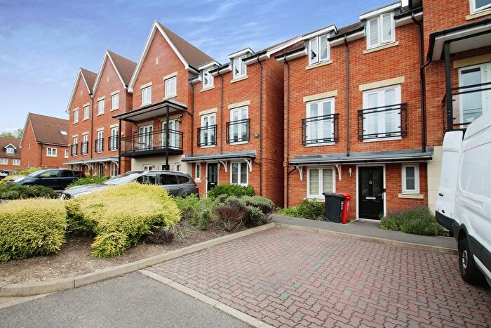 4 Bedroom Town House For Sale In Foxherne, Langley, SL3