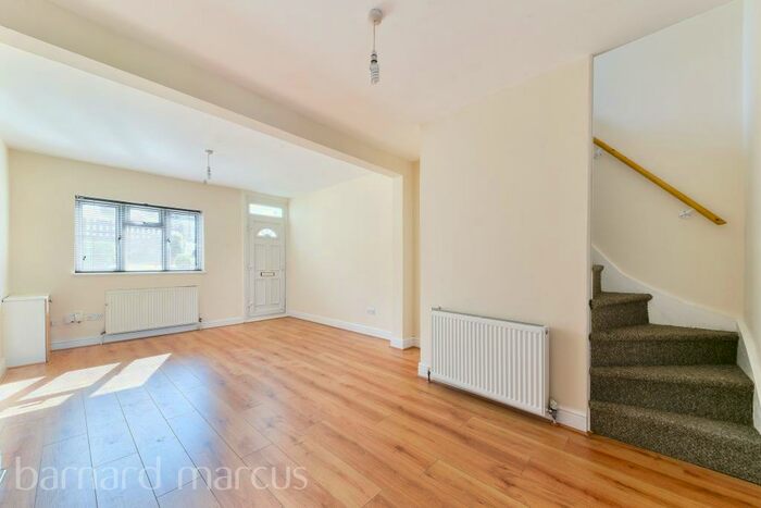 2 Bedroom End Of Terrace House To Rent In Whitehorse Road, Croydon, CR0