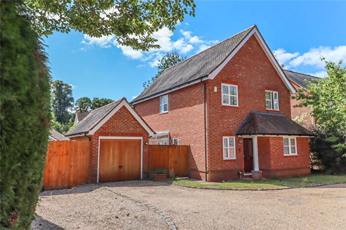 4 Bedroom Detached House For Sale In Riverside Green, Kings Somborne, Stockbridge, Hampshire, SO20