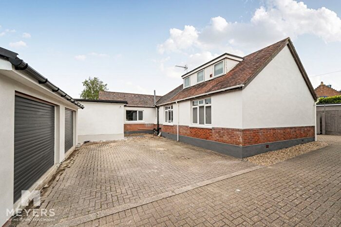 4 Bedroom Detached House For Sale In Wareham Road, Wimborne, BH21