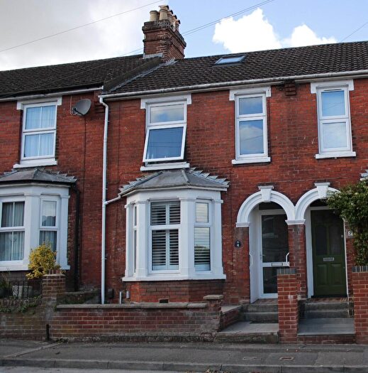 3 Bedroom Terraced House To Rent In Bedford Road, Salisbury, Wiltshire, SP2