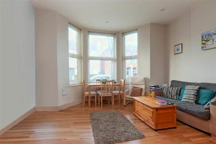 1 Bedroom Flat To Rent In Skardu Road, London, NW2