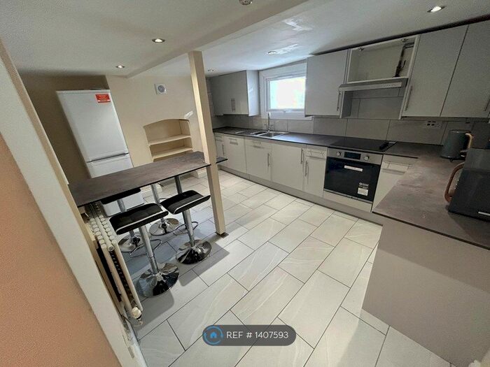 5 Bedroom Terraced House To Rent In St. Georges Street, Cheltenham, GL50