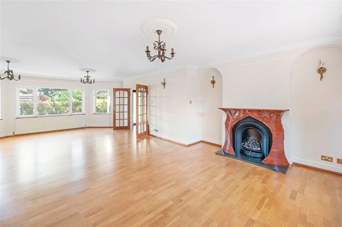 5 Bedroom Detached House To Rent In Ballard Close, Kingston Upon Thames, KT2