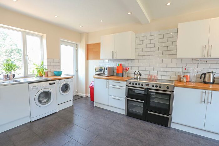 8 Bedroom Semi-Detached House To Rent In Selham Close, Brighton, BN1