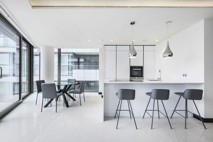 1 Bedroom Flat To Rent In Crown Square, London, SE1