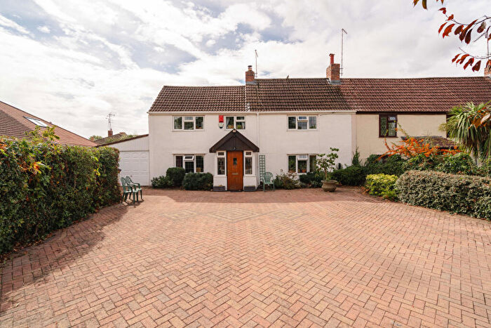 4 Bedroom Semi-Detached House For Sale In Pendennis Road, Downend, Bristol, BS16